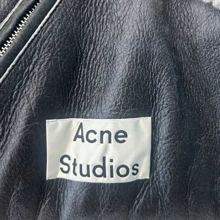 [BUNJANG] Acne Studios Ian Mustang 52 Size / 아크네 스튜디오 이안 무스탕 52 사이즈