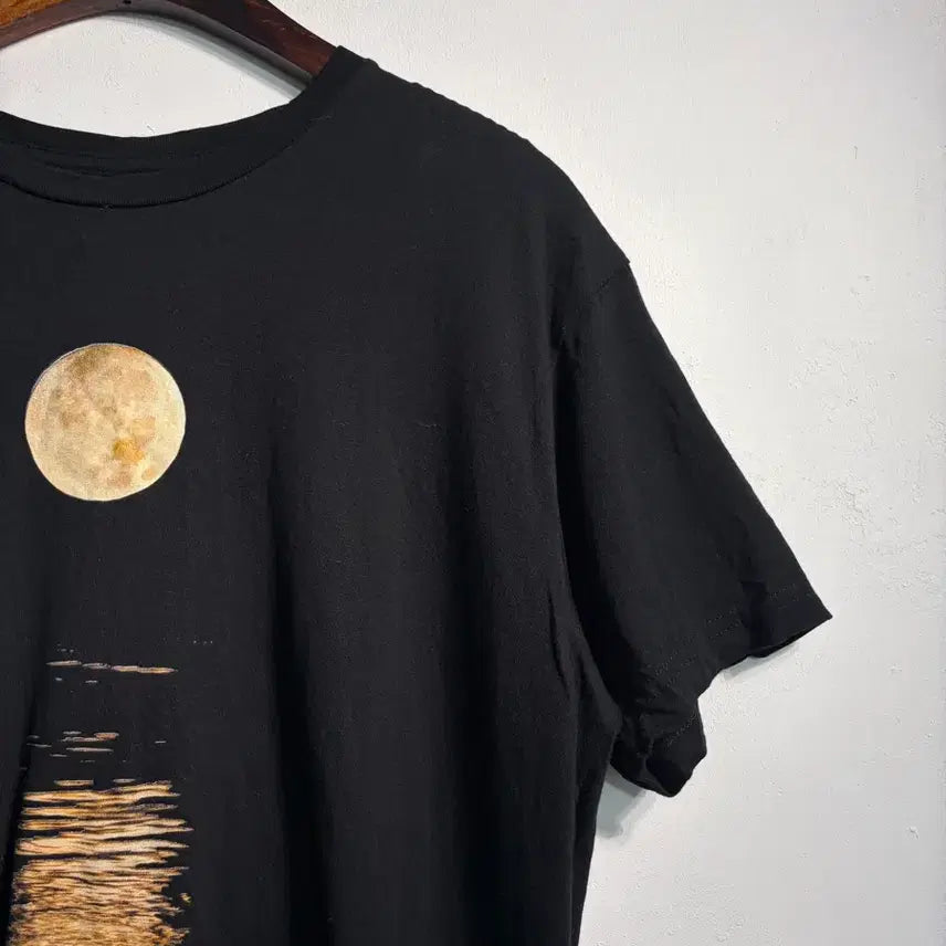 [BUNJANG] A855 T-shirt (Size M) / 만원샵) 반팔티 M A855
