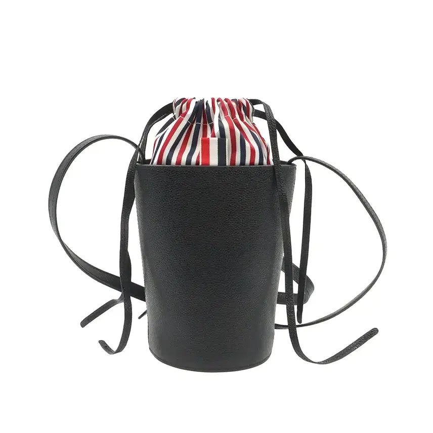 [BUNJANG] Thom Browne Grain Leather Mini Bucket Crossbody Bag / 톰브라운 블랙 그레인 레더 드로스트링 미니 버킷 크로스백 FAP384A