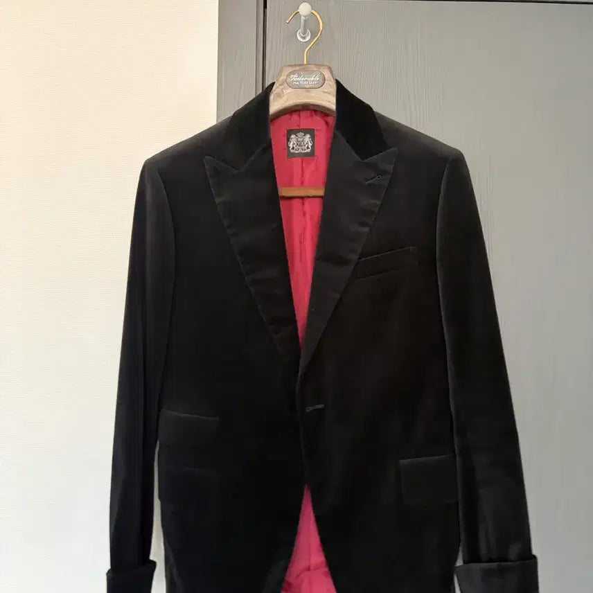 [BUNJANG] Tailorable Black Velvet Jacket / 테일러블 와인라벨 블랙 벨벳 자켓