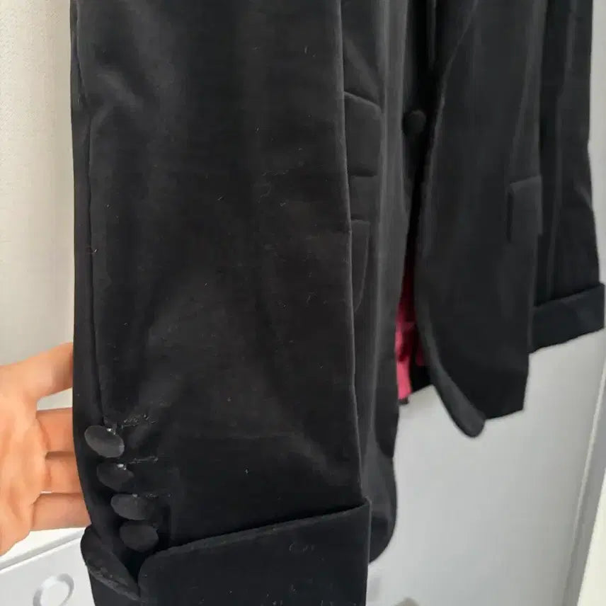 [BUNJANG] Tailorable Black Velvet Jacket / 테일러블 와인라벨 블랙 벨벳 자켓