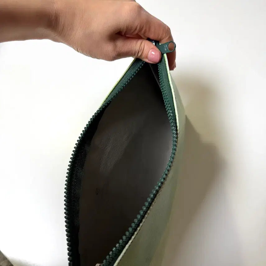 [BUNJANG] Freitag Chuck Pouch Clutch Bag Green / 프라이탁 척 파우치 클러치 가방 그린