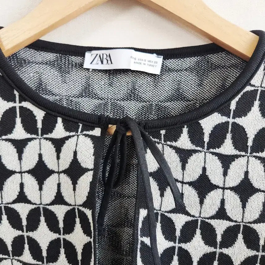 [BUNJANG] Zara Ethnic Pattern Crop Cardigan S / 자라 에스닉 패턴 리본 크롭 가디건 S