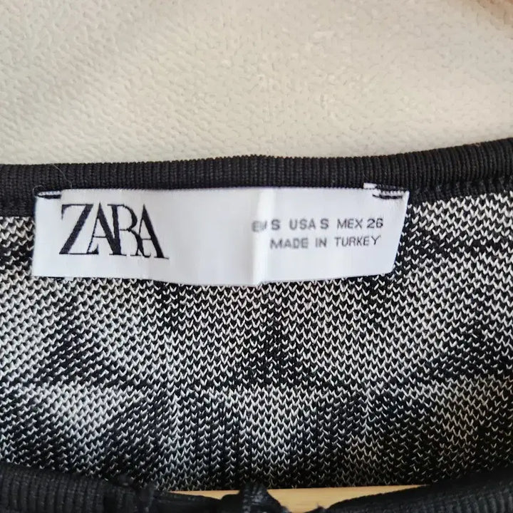 [BUNJANG] Zara Ethnic Pattern Crop Cardigan S / 자라 에스닉 패턴 리본 크롭 가디건 S