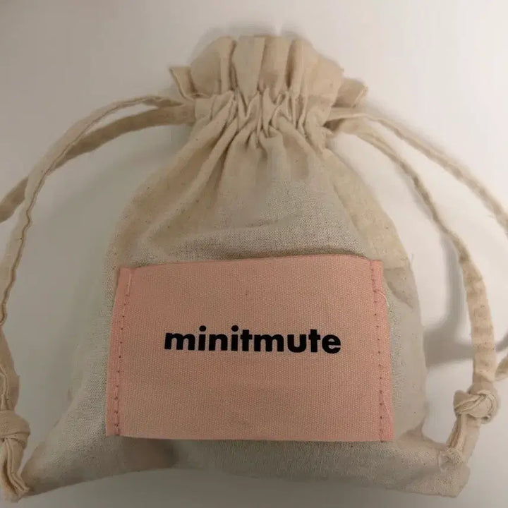 [BUNJANG] Minitmute Claw Pouch / 미닛뮤트 클로 파우치