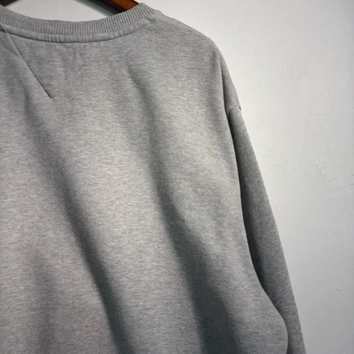 [BUNJANG] Tommy Hilfiger Sweatshirt / 만원샵) Tommy hilfiger 타미힐피거 맨투맨 스웻셔츠 A859