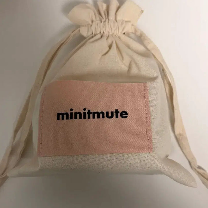 [BUNJANG] Minitmute Clopouch Pouch / 미닛뮤트 클로파우치