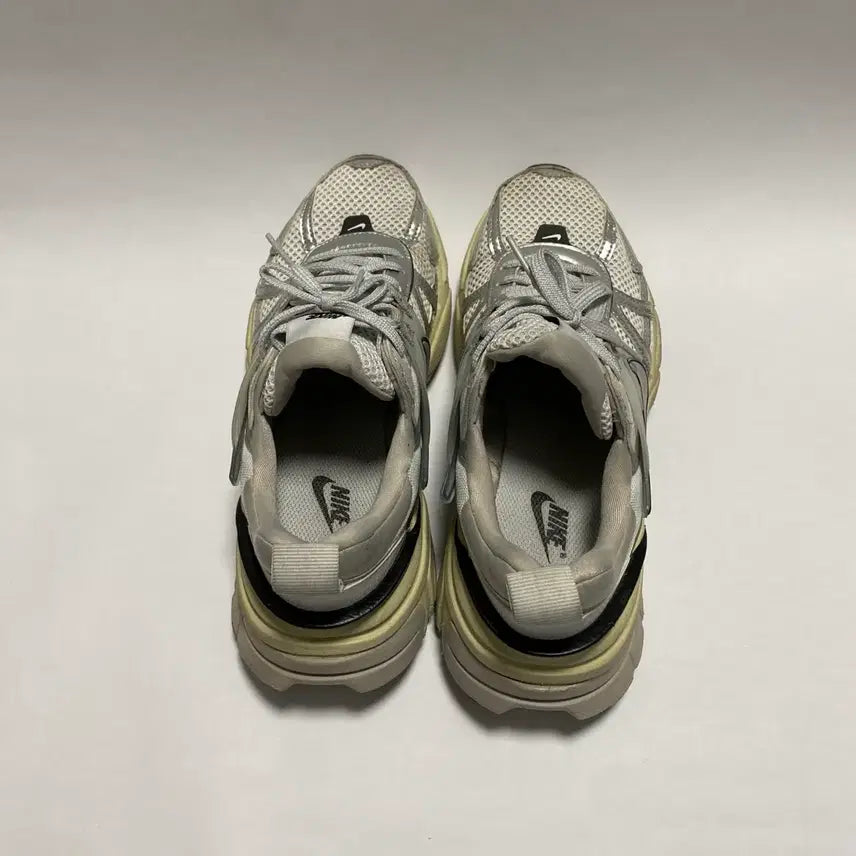 [BUNJANG] Nike V2K Run Silver (Size 240) / 나이키 V2K 런 실버 240 사이즈