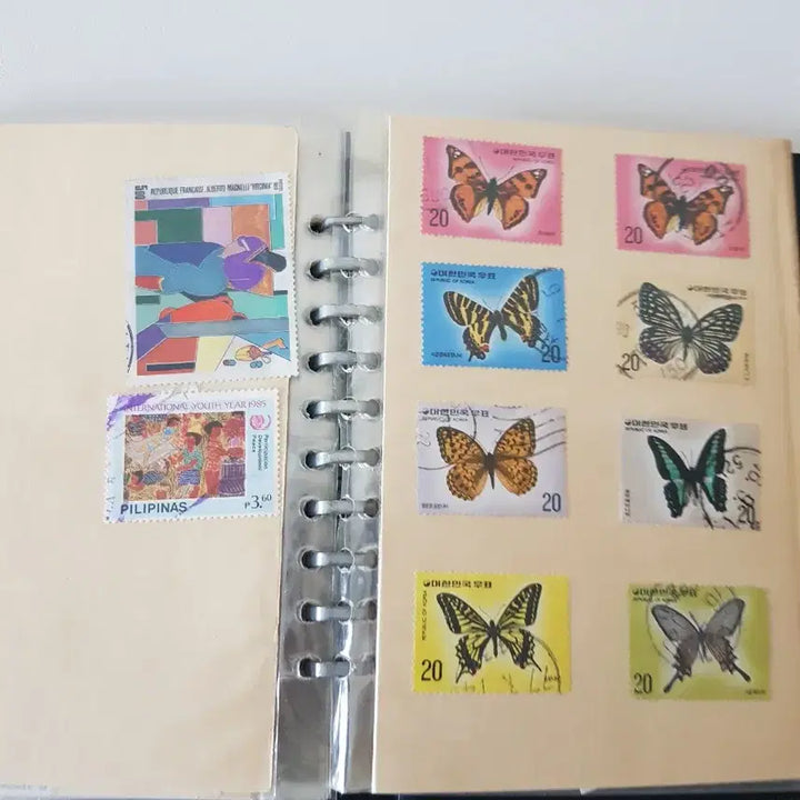 [BUNJANG] Vintage Stamp Collection / 옛날 우표첩