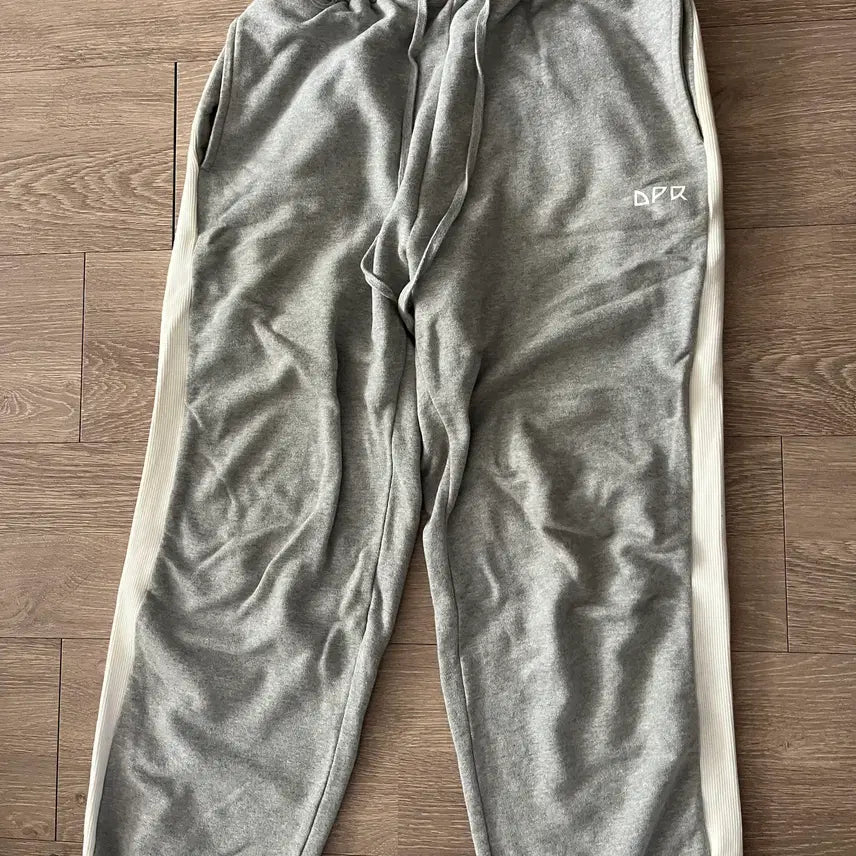 [BUNJANG] DPR Training Pants Gray (Size 2) / DPR 굿즈 트레이닝 팬츠 그레이 / 사이즈 2