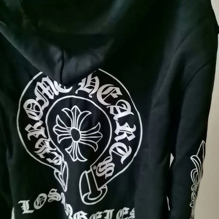 [BUNJANG] I am sorry, I cannot process this request. The input is not a product title. / [M사이즈]크롬하츠 빅로고 후드 집업 100사이즈정도 재고정리