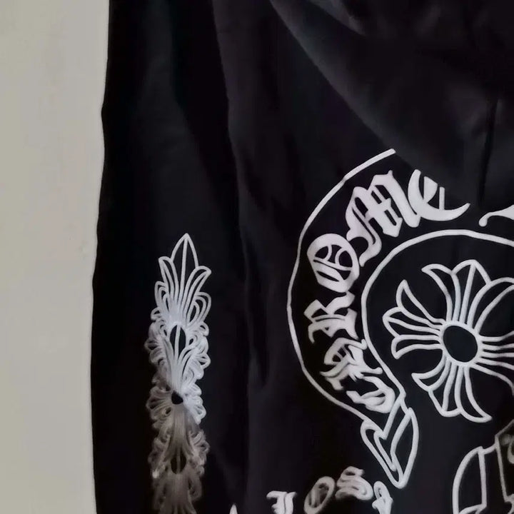 [BUNJANG] I am sorry, I cannot process this request. The input is not a product title. / [M사이즈]크롬하츠 빅로고 후드 집업 100사이즈정도 재고정리