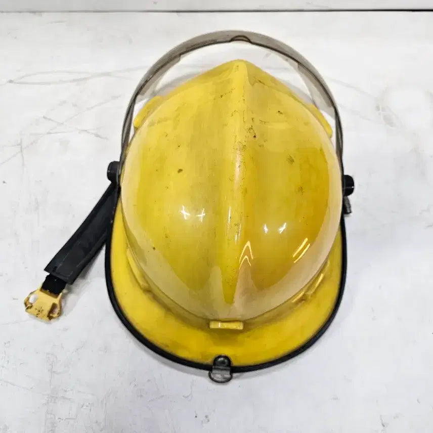 [BUNJANG] Vintage Firefighter Helmet / 소방헬멧