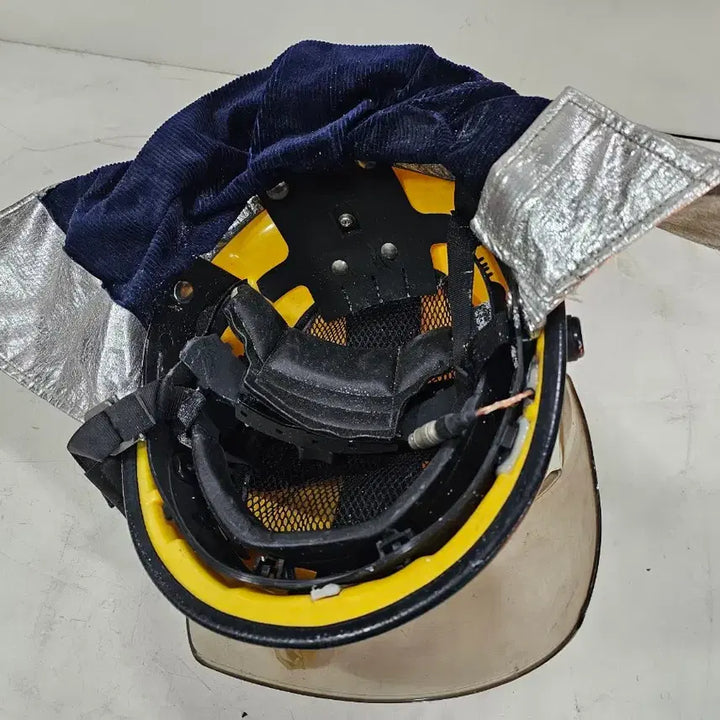 [BUNJANG] Vintage Firefighter Helmet / 소방헬멧