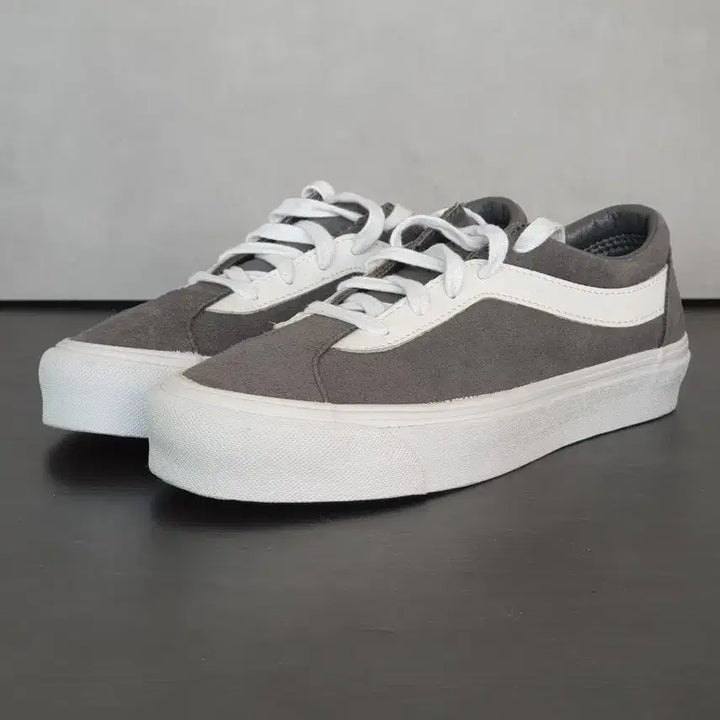 [BUNJANG] Vans Bold NI Suede Charcoal/Gray (235) / 반스 볼드 앤아이 스웨이드 차콜 / 그레이 (235)