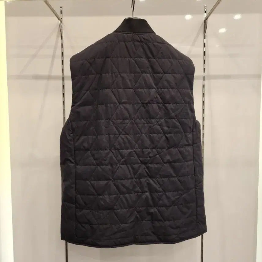 [BUNJANG] Jill Stuart Black Quilted Vest 105 / 질스튜어트 블랙 퀼팅 조끼 패딩 베스트 105