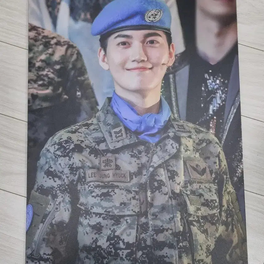 [BUNJANG] ONF Seungjoon A3 Frame / ONF 이승준 액자(A3)