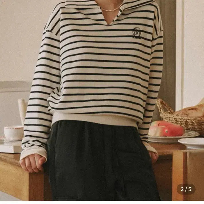 [BUNJANG] Ronron Stripe Sweatshirt / 론론 스트라이프 맨투맨 스웻셔츠