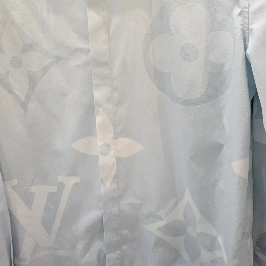 [BUNJANG] Louis Vuitton Monogram Sky Blue Shirt XXL / [정품/새상품급/신상/XXL] 루이비통 모노그램 하늘색 셔츠 스카이블루