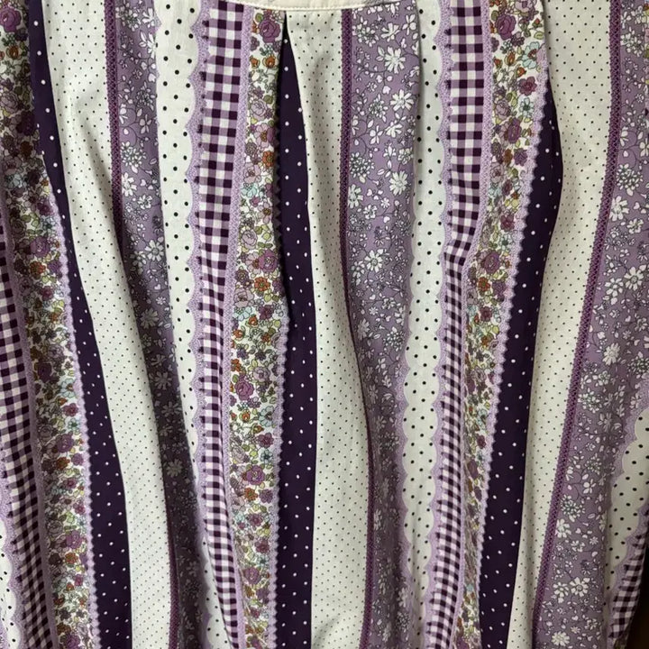 [BUNJANG] Handmade Patchwork Floral Blouse / 플라워 패치워크 핸드메이드 블라우스