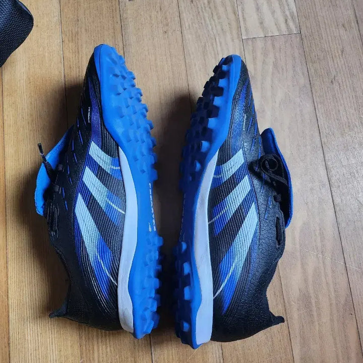 [BUNJANG] Adidas Predator Futsal Shoes Black/Blue 275 / 아디다스 프레데터 풋살화 블랙/블루275