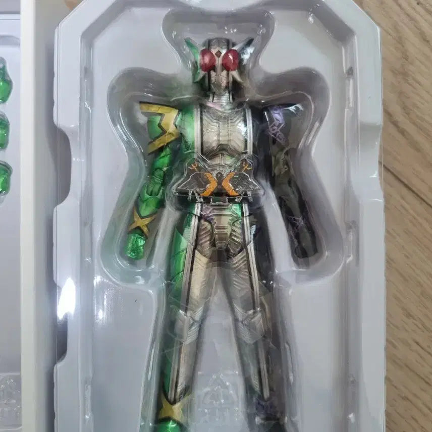 [BUNJANG] S.H.Figuarts Kamen Rider Double Cyclone Joker Extreme / 진골 가면라이더 더블 사이클론조커 익스트림