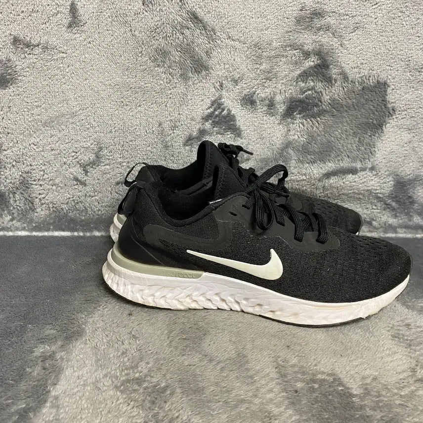 [BUNJANG] Nike Sneakers 240 / 나이키 운동화 240
