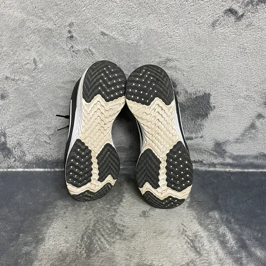 [BUNJANG] Nike Sneakers 240 / 나이키 운동화 240