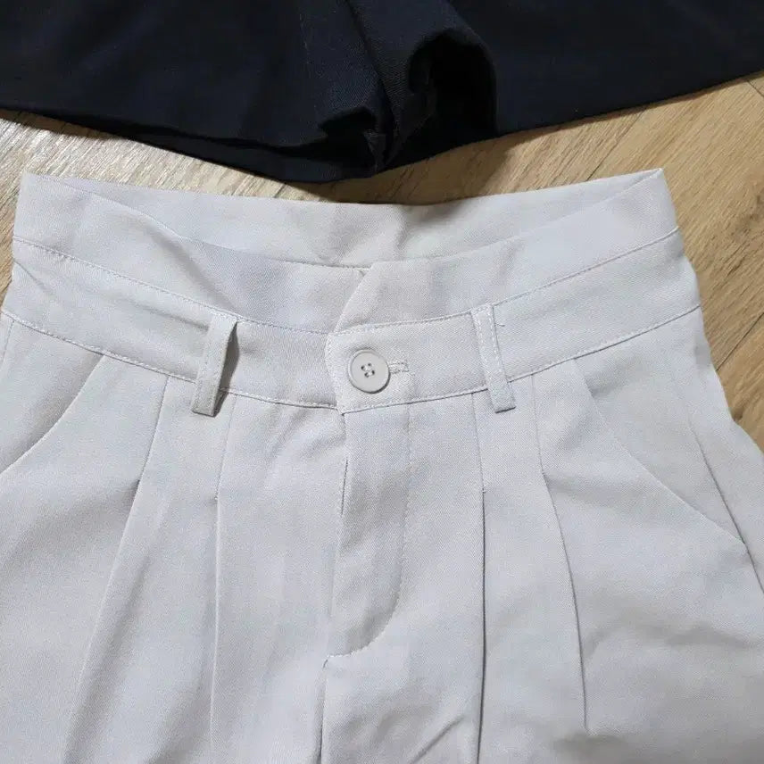 [BUNJANG] Pleats Shorts Set (Black, Beige) XS / 플리츠 반바지 세트(블랙.베이지) xs 새상품