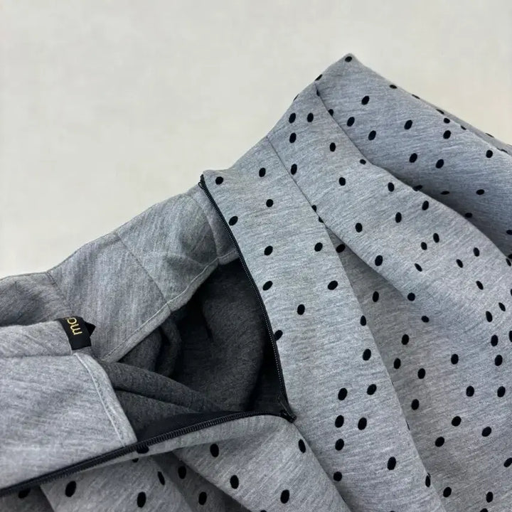 [BUNJANG] Maje Neoprene Sweatshirt and Skirt Set / 마쥬 네오프렌 맨투맨 + 스커트 셋업 1사이즈