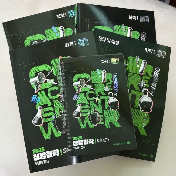 [BUNJANG] Jeong Hun-gu 2025 Chemistry Textbook / 2025 정답화학 정훈구