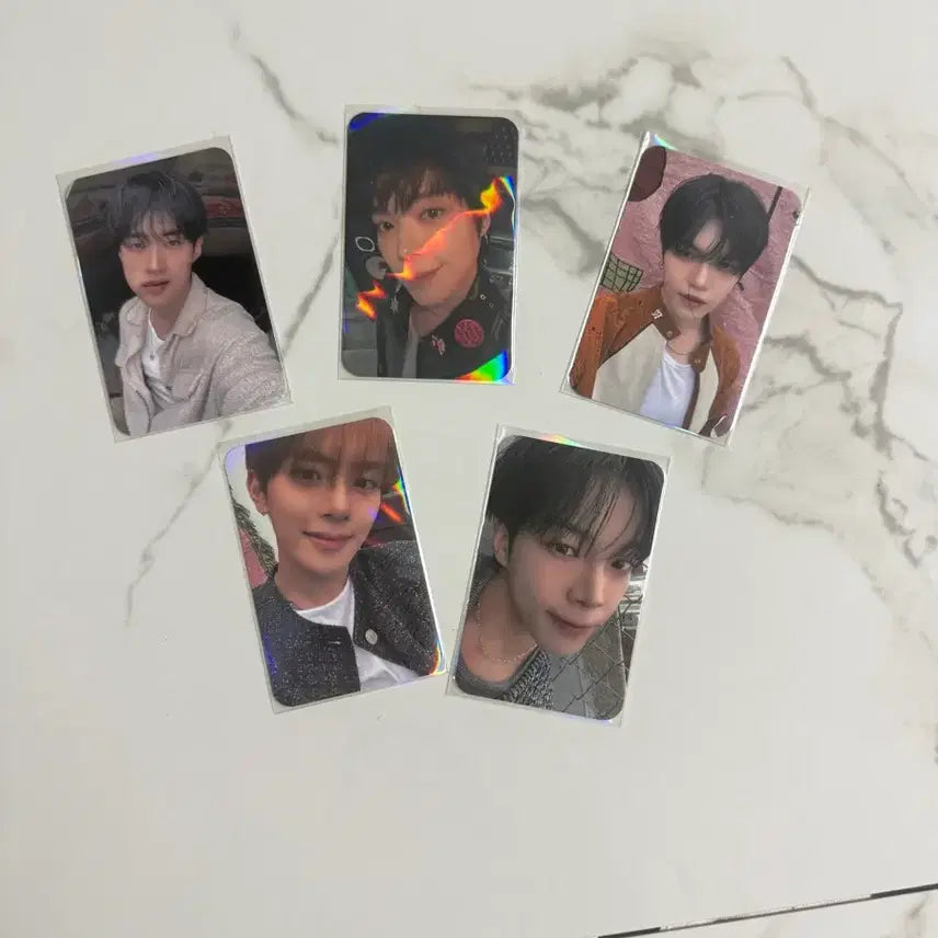 [BUNJANG] VERIVERY Light Stick / 베리베리 응원봉 양도 합니다 (팬미팅 포카도 같이 드려요)