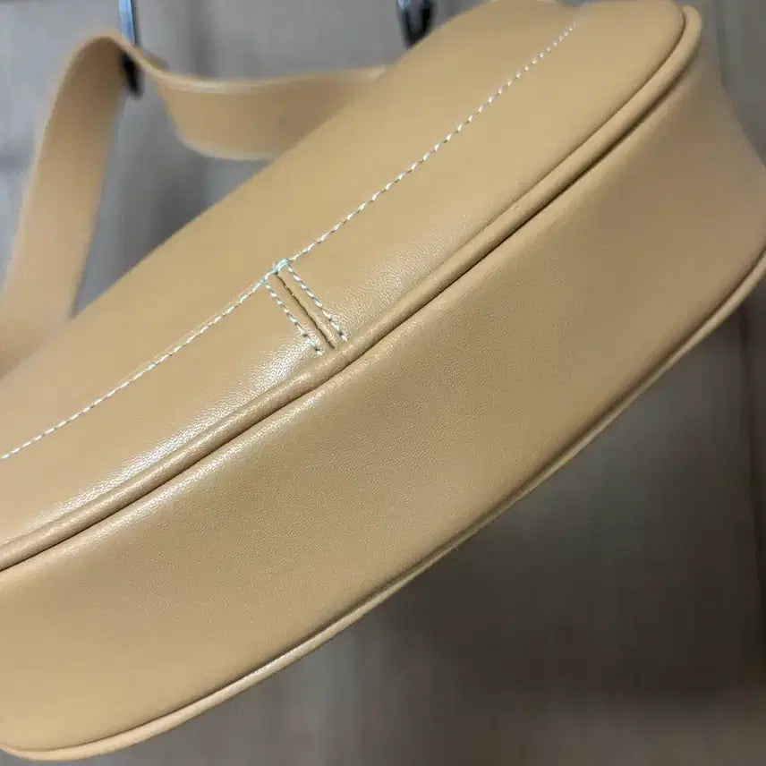 [BUNJANG] NDEAROSE Crescent Bag Beige Brown Shoulder Bag / (미사용)NDEAROSE 앤딜로즈 크레센트백 베이지브라운