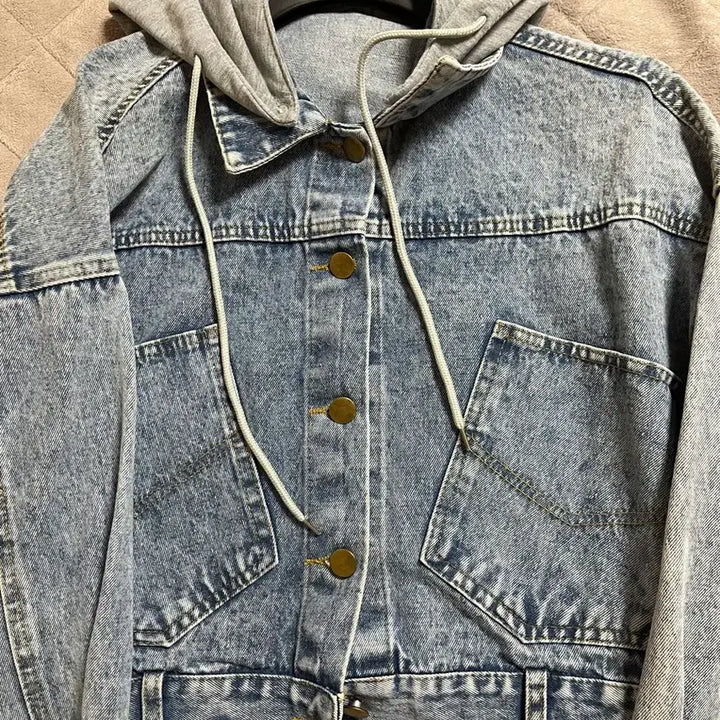[BUNJANG] Ably Cropped Denim Jacket / 에이블리 후드 크롭 청자켓 (후드 탈부착 가능)