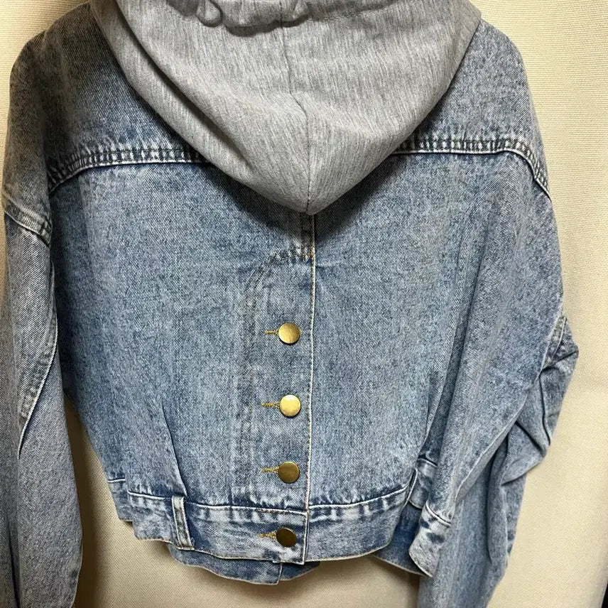 [BUNJANG] Ably Cropped Denim Jacket / 에이블리 후드 크롭 청자켓 (후드 탈부착 가능)