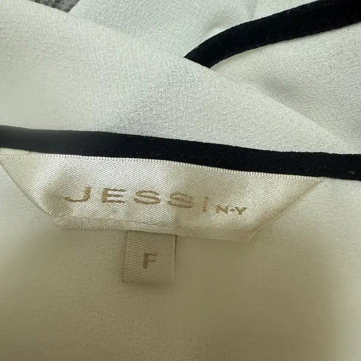 [BUNJANG] Jesi New York White Blouse / 제시뉴욕블라우스