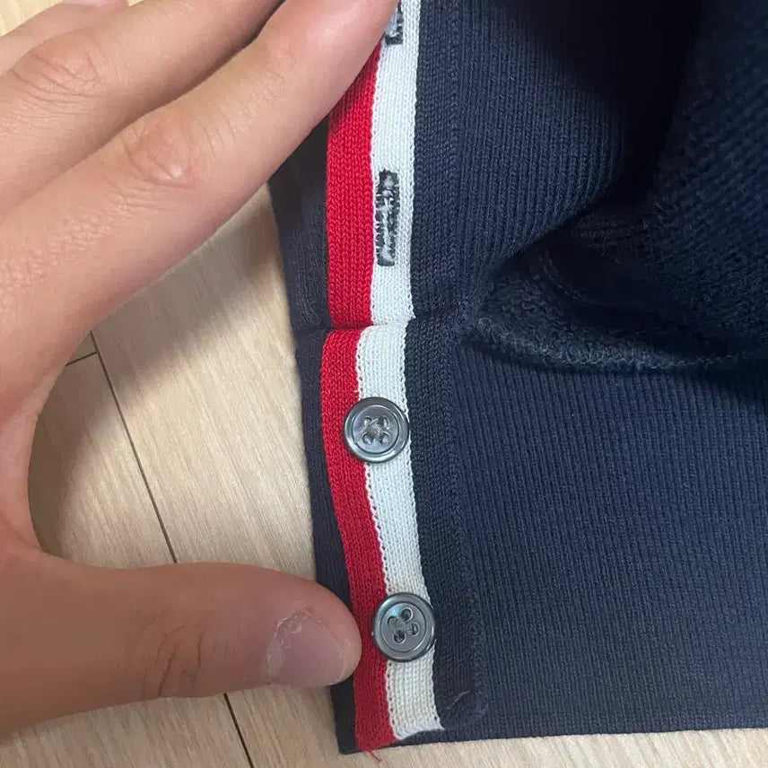 [BUNJANG] Thom Browne Navy Back Stripe Sweatshirt Size 3 / [오케이몰산/3size] 톰브라운 백삼선 네이비 맨투맨 3사이즈