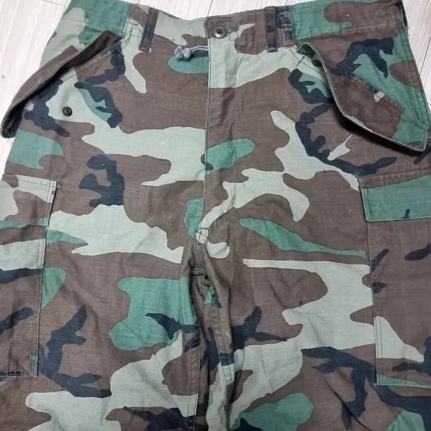 [BUNJANG] US Military Woodland M65 Field Pants (Medium Regular) / 미제 미군 우드랜드 m65 필드 바지(mr)
