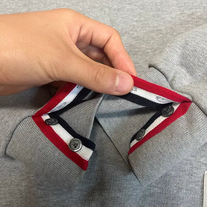 [BUNJANG] Thom Browne Gray Three-Line Sweatshirt (Size 3) / [오케이몰산/3size] 톰브라운 백삼선 그레이 맨투맨 3사이즈