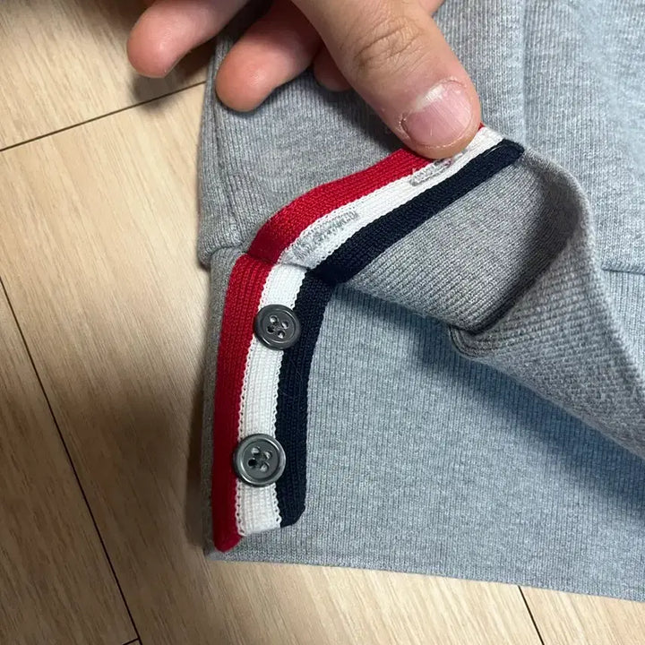 [BUNJANG] Thom Browne Gray Three-Line Sweatshirt (Size 3) / [오케이몰산/3size] 톰브라운 백삼선 그레이 맨투맨 3사이즈