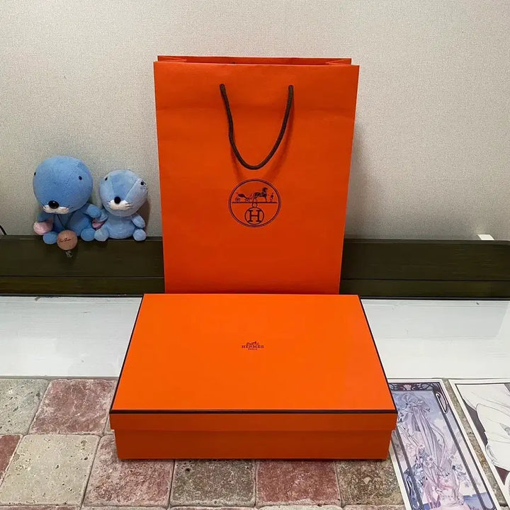 [BUNJANG] Hermes Shoe Box + Shopping Bag / 에르메스 신발박스(33.5x23.5x8) + 쇼핑백