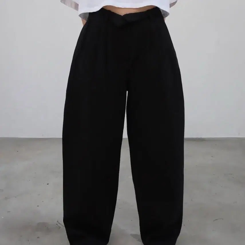 [SOLD OUT] 미착용 우브(uoov)알렉 피그먼트팬츠(블랙)