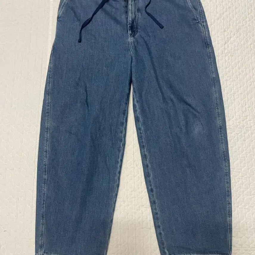 [BUNJANG] Uniqlo Wide Tapered Jeans Medium Wash XL / 유니클로 와이드 테이퍼드 진 중청 XL