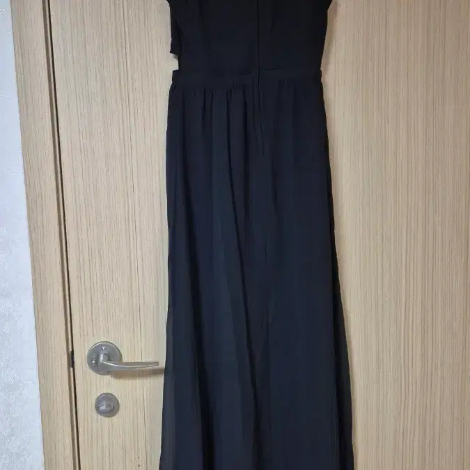 [BUNJANG] Black Summer Long Dress with Cut-out Detail / 여름 롱원피스