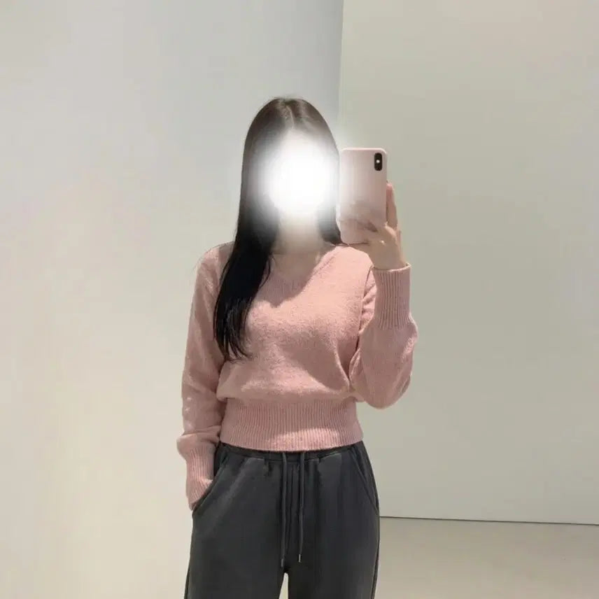 [SOLD OUT] (빠른배송/허리라인) 부드러운 촉감 브이 앙고라 니트