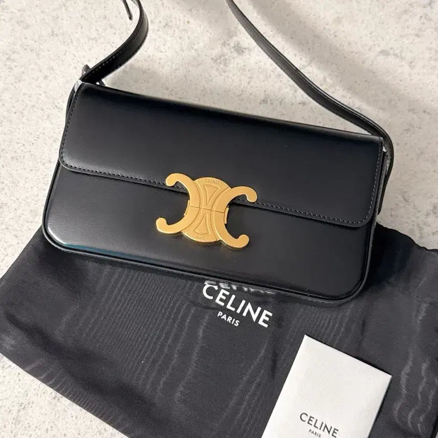 [BUNJANG] Celine Claude Shoulder Bag Black / 셀린느 클로드 숄더백 블랙
