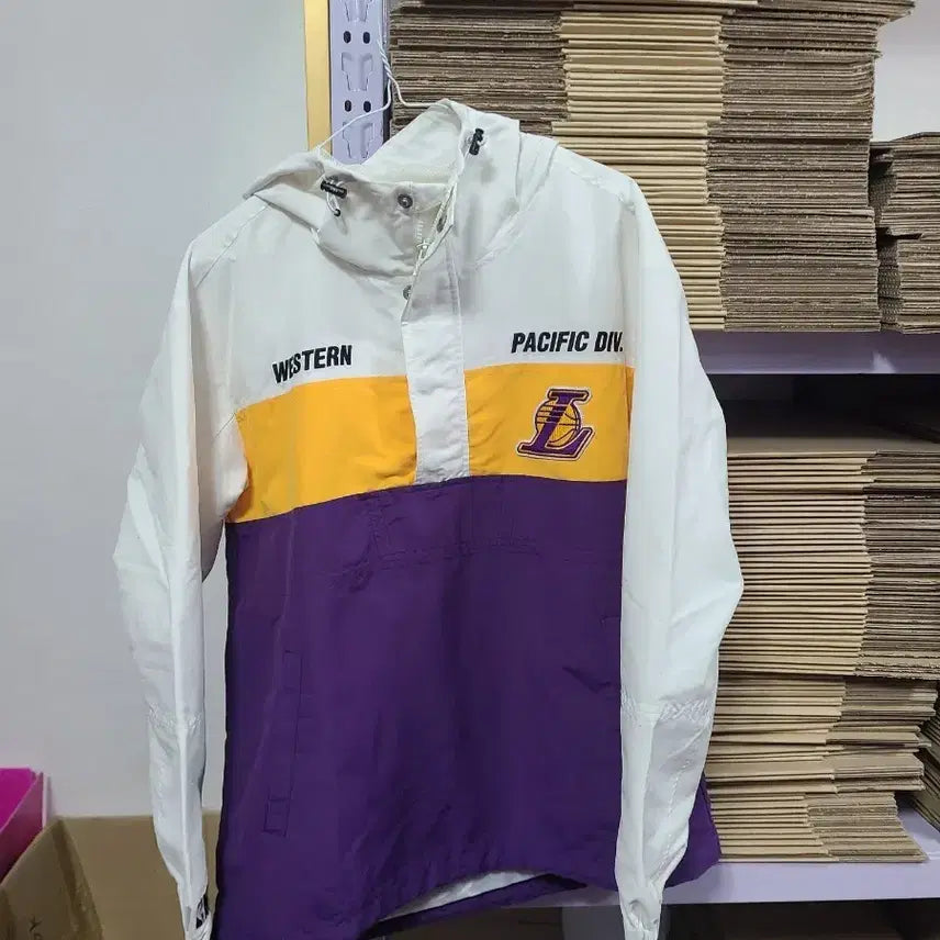 [BUNJANG] Lakers Hooded Windbreaker Jacket / 레이커스 후드 바람막이 자켓 화이트/퍼플 남95~100