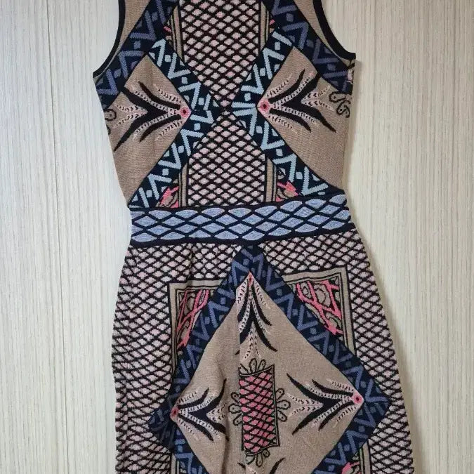 [BUNJANG] Sleeveless Knit Dress with Ethnic Pattern / 나시 니트 원피스