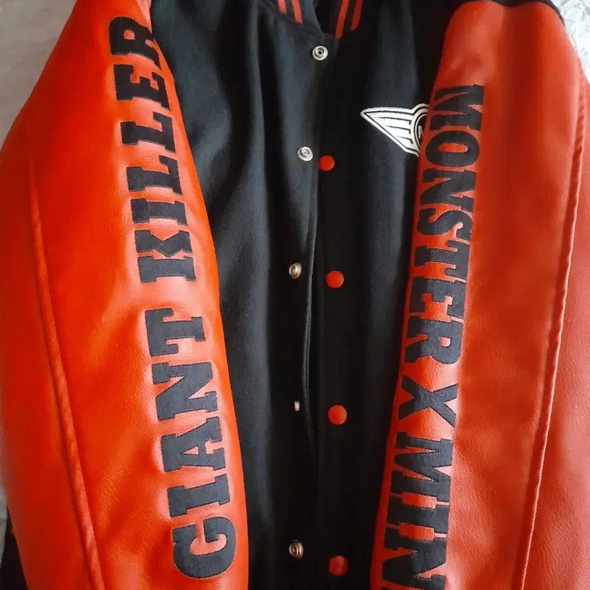 [BUNJANG] MINI Logo Leather Sleeve Baseball Jacket / MINI 로고 야구점퍼