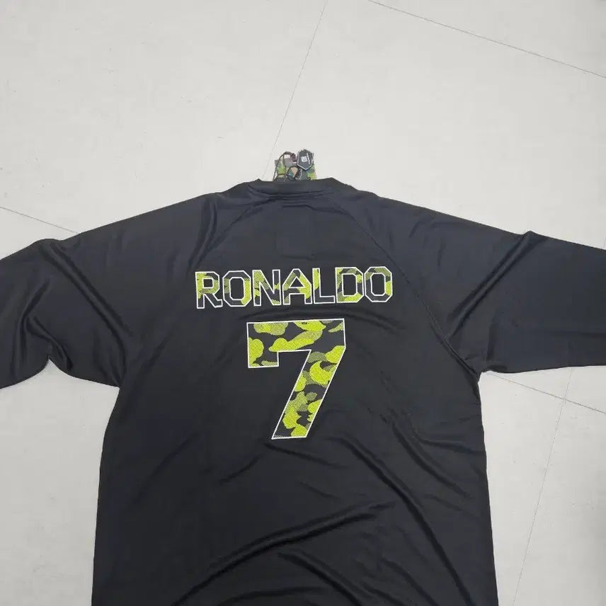 [BUNJANG] BAPE Ronaldo Long Sleeve T-Shirt / 베이프x호날두 콜라보 네고 가능